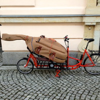 Lastenfahrrad mit Kontrabass
